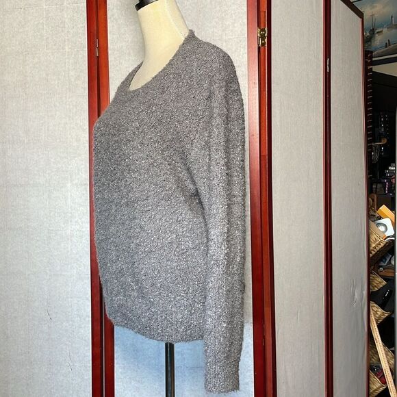 Elie Tahari Charcoal Gray Women's Pullover Crewneck Sweater (Size: Medium) - Picture 7 of 15